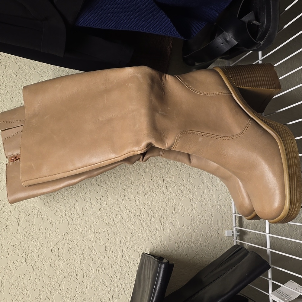 🆕⭐ Steve Madden tan leather tall boots
